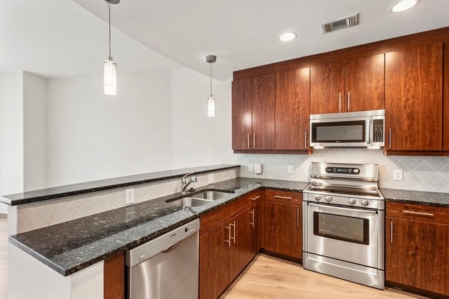 Building Photo - 1080 Peachtree St NE
