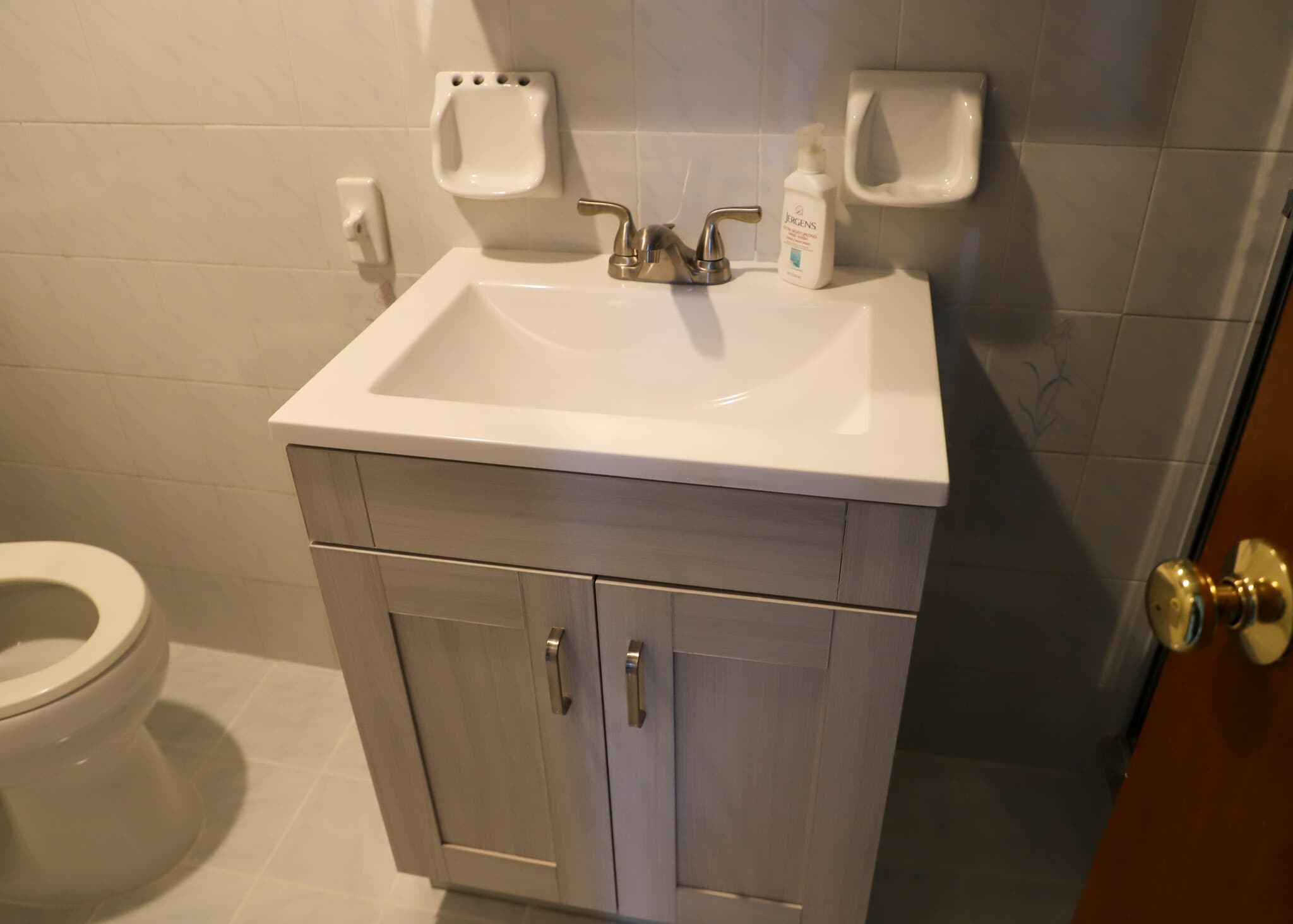 Building Photo - 15 Bleecker St