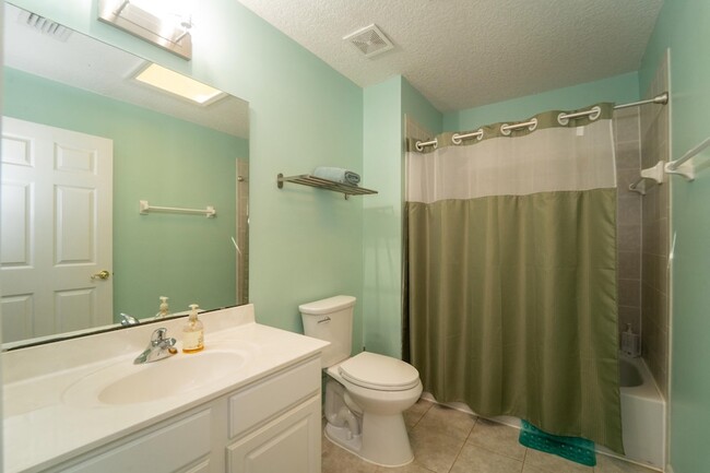 Building Photo - 109 Bilbao Dr