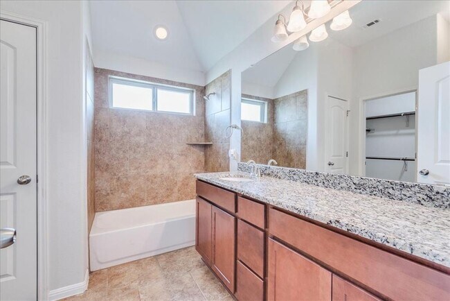 Building Photo - 13000 Alans Way