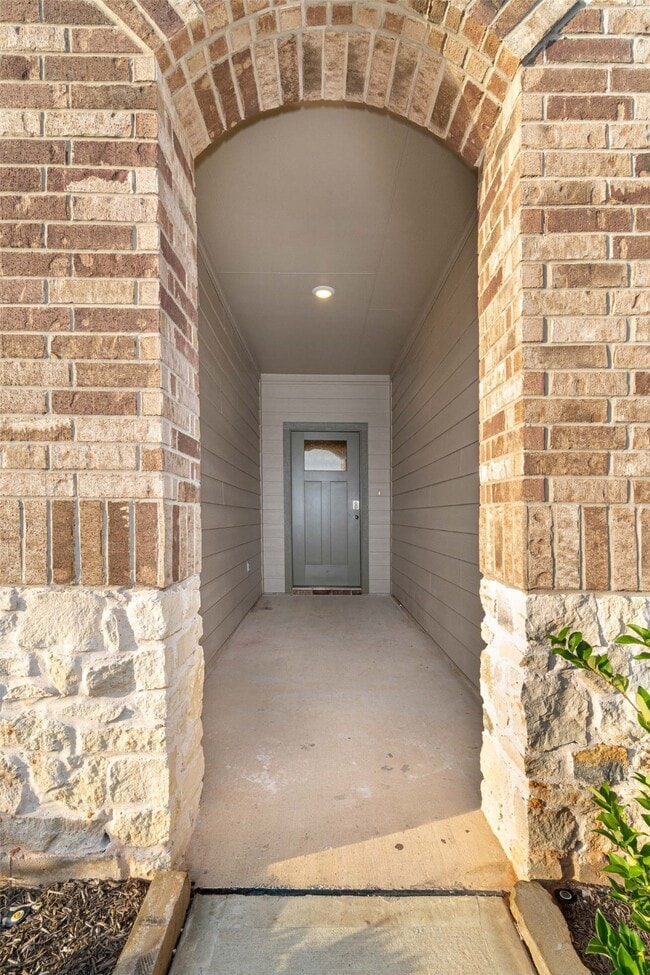 Building Photo - 30614 Brixton Village St