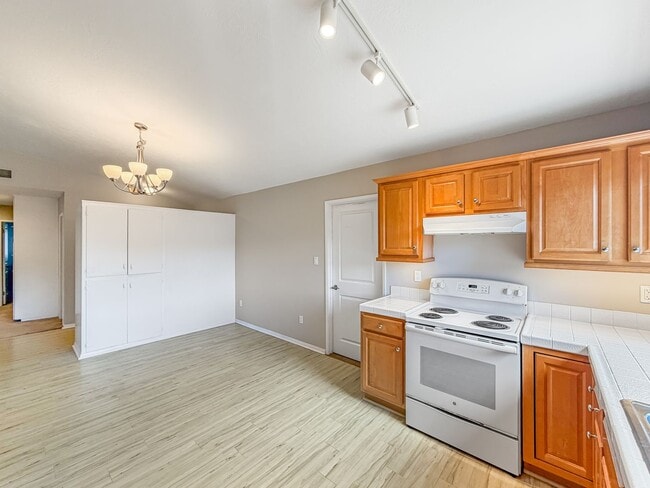 Building Photo - Stunning 3B/2BA Spacious House with Attached Garage and Large Yard in Clairemont!