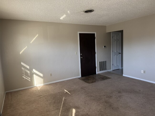 Building Photo - 106 Osterhage Dr