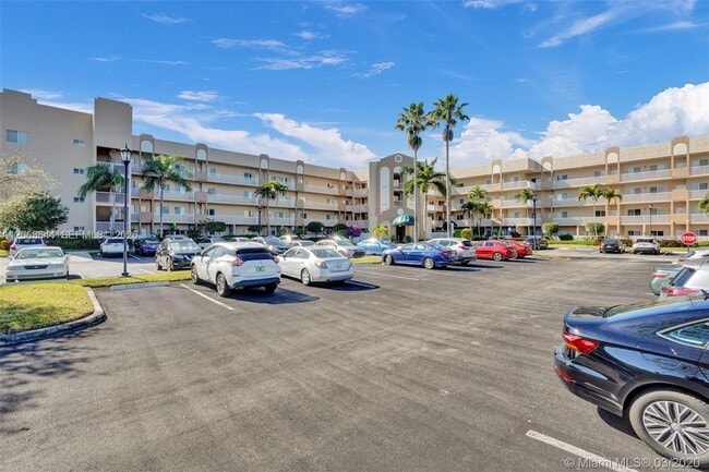 Building Photo - 7611 Southampton Terrace