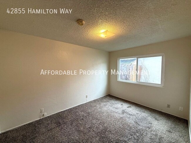 Building Photo - 42855 Hamilton Way