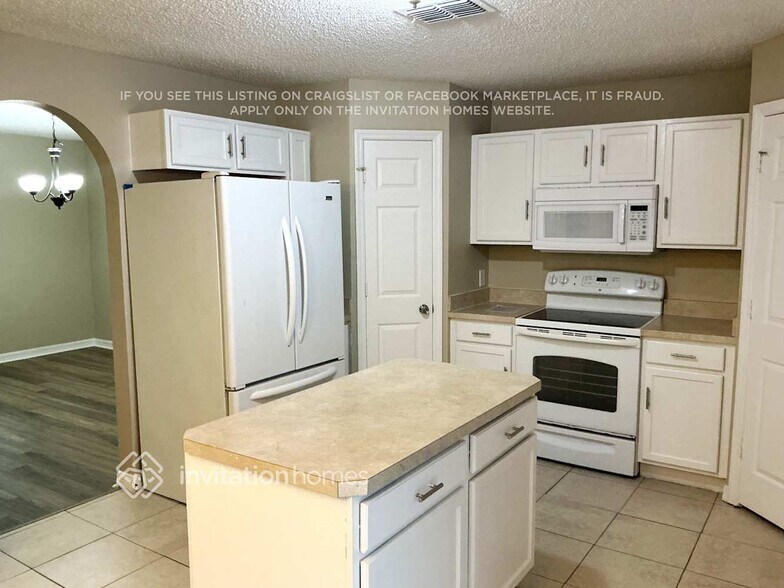 Building Photo - 566 Kilimanjaro Dr