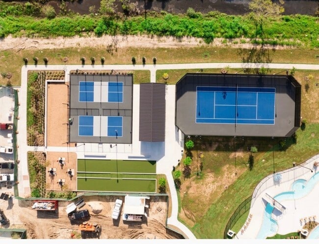 Building Photo - 10627 Great Basin Dr