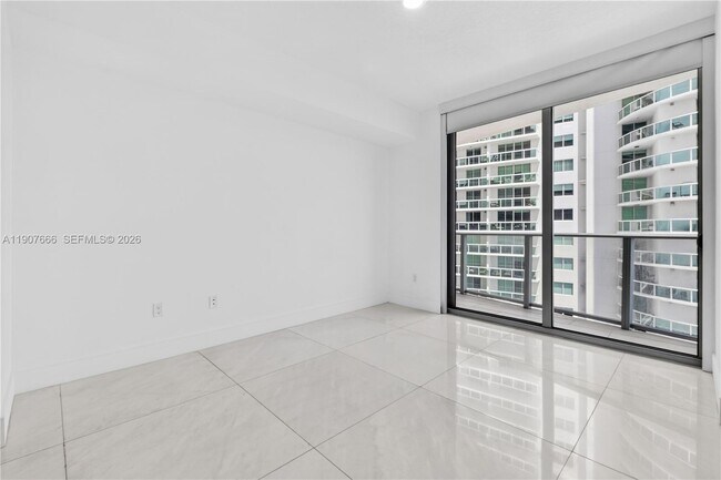 Building Photo - 488 NE 18th St