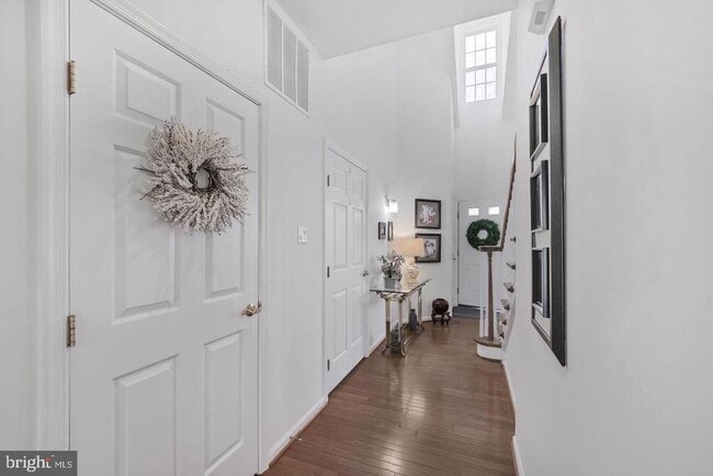 Building Photo - 2157 Vittoria Ct