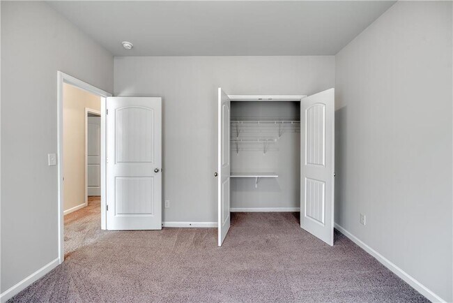 Building Photo - 5216 Apple Grove Rd NE