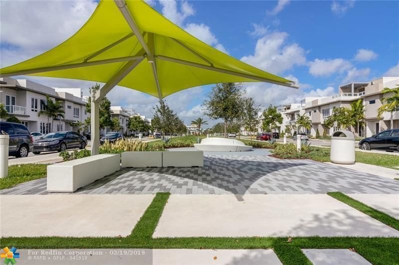 Building Photo - 6302 NW 104th Path