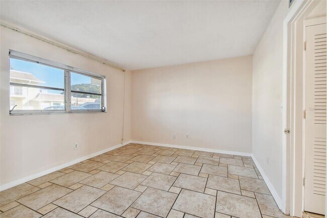 Building Photo - 610 Indian Rocks Rd N