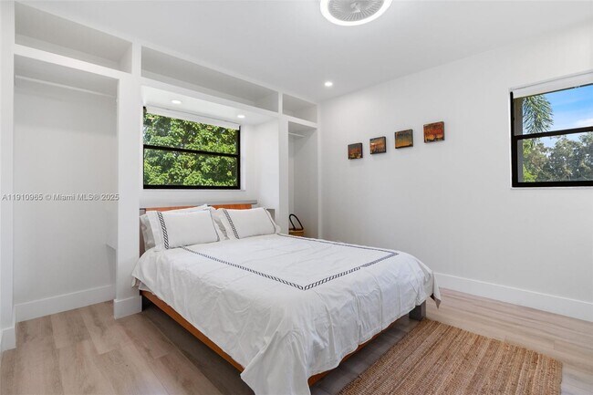 Building Photo - 12511 SW 13th St