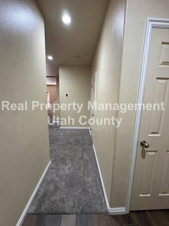 Building Photo - 1643 W 140 N