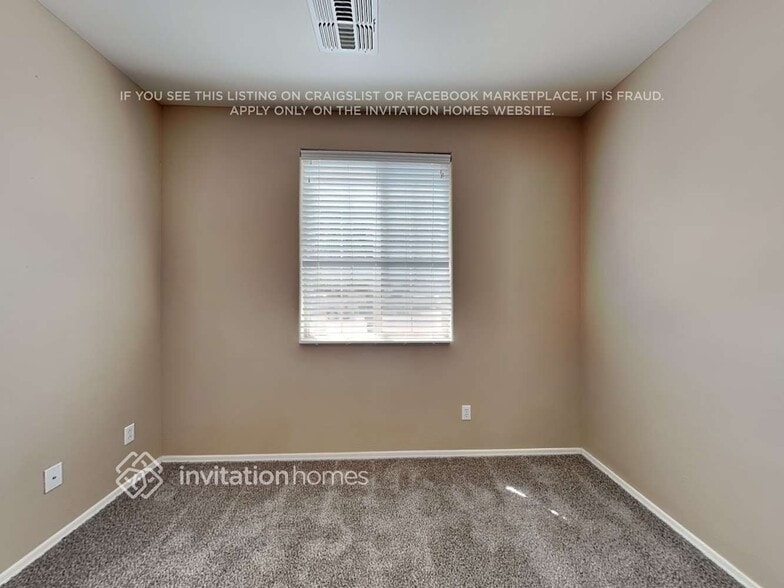 Building Photo - 4962 E Longhorn St