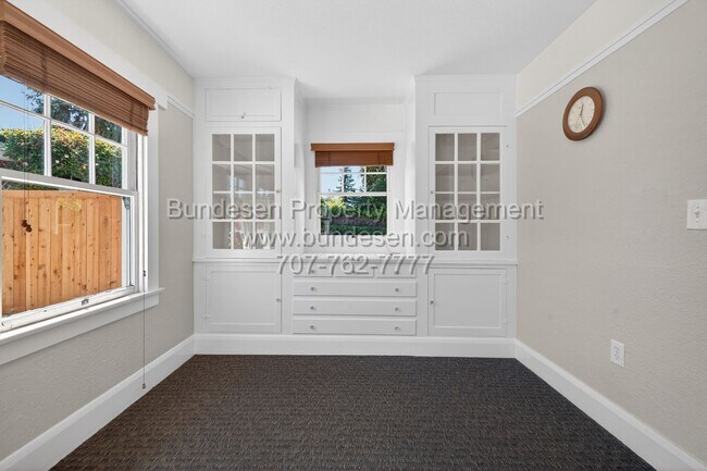 Building Photo - 612 Petaluma Blvd S