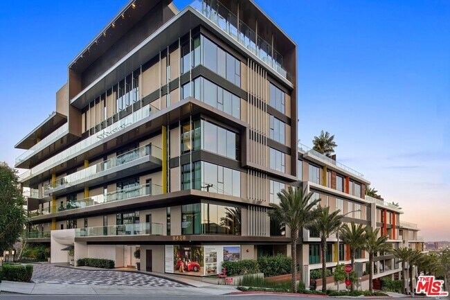 Primary Photo - 8420 W Sunset Blvd