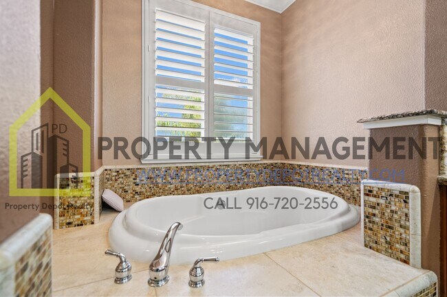 Building Photo - Stunning Custom 5-Bedroom, 3-Bath Home in ...