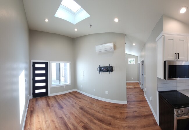 Building Photo - 5347 Bingham Ct