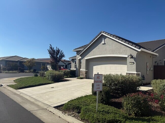 Building Photo - 7428 Bch Pne Wy