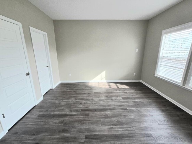 Building Photo - 733 Courtland Ln