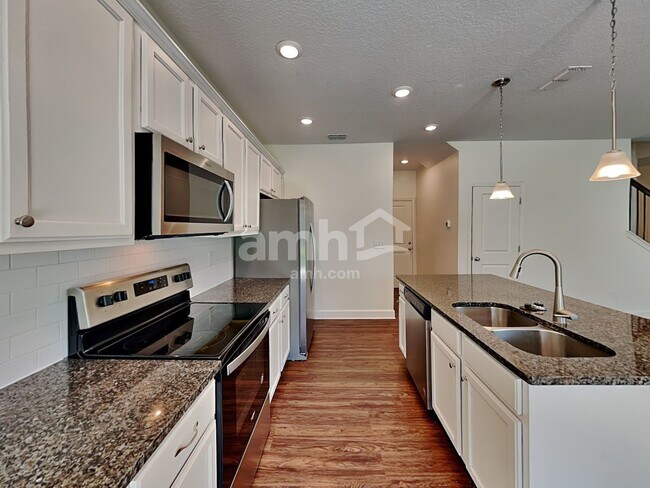 Building Photo - 8505 Highfield Ave