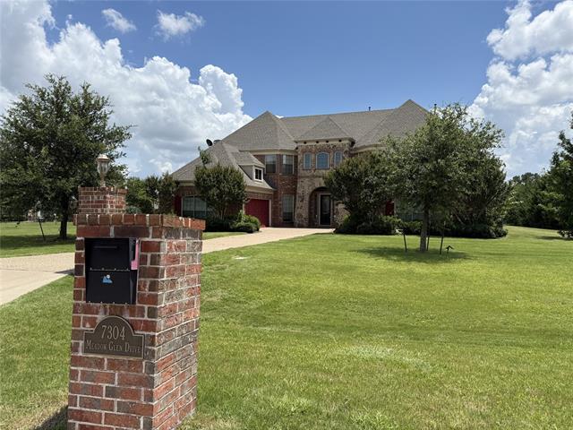 Building Photo - 7304 Meadow Glen Dr
