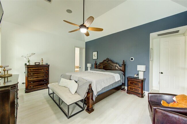 Building Photo - 27818 Pinpoint Crossing Dr