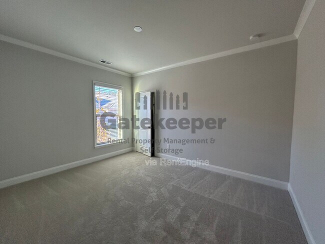 Building Photo - 505 Colebrook Wy