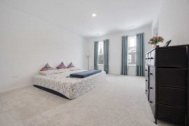 Building Photo - 620 Wolverine Dr