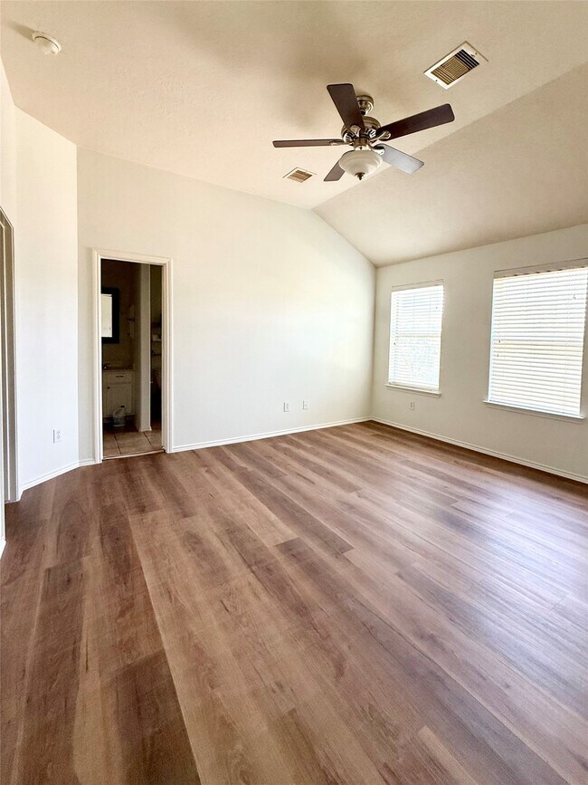 Building Photo - 24623 Colonial Maple Dr