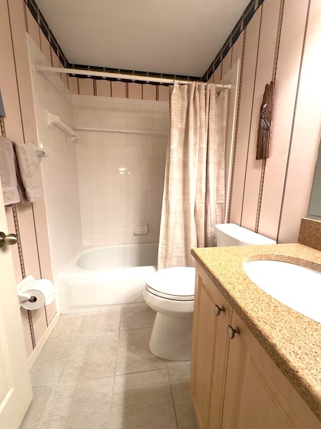 Building Photo - 8370 Wingate Dr