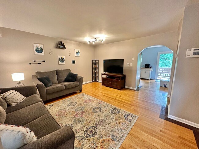 Building Photo - STAFFORD TOWNHOUSES - CLOSE TO QUANTICO