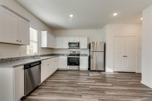 Building Photo - 1904 Washington St