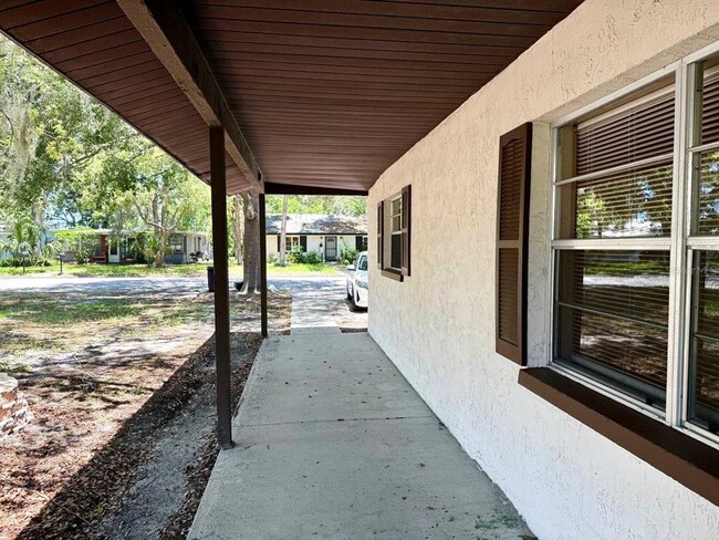 Building Photo - 5810 Montana Ave