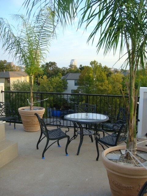 Building Photo - 4413 Koehler St