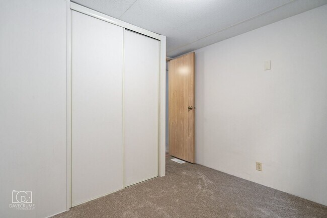 Building Photo - Waterfront 2-Bedroom Home with Scenic Views