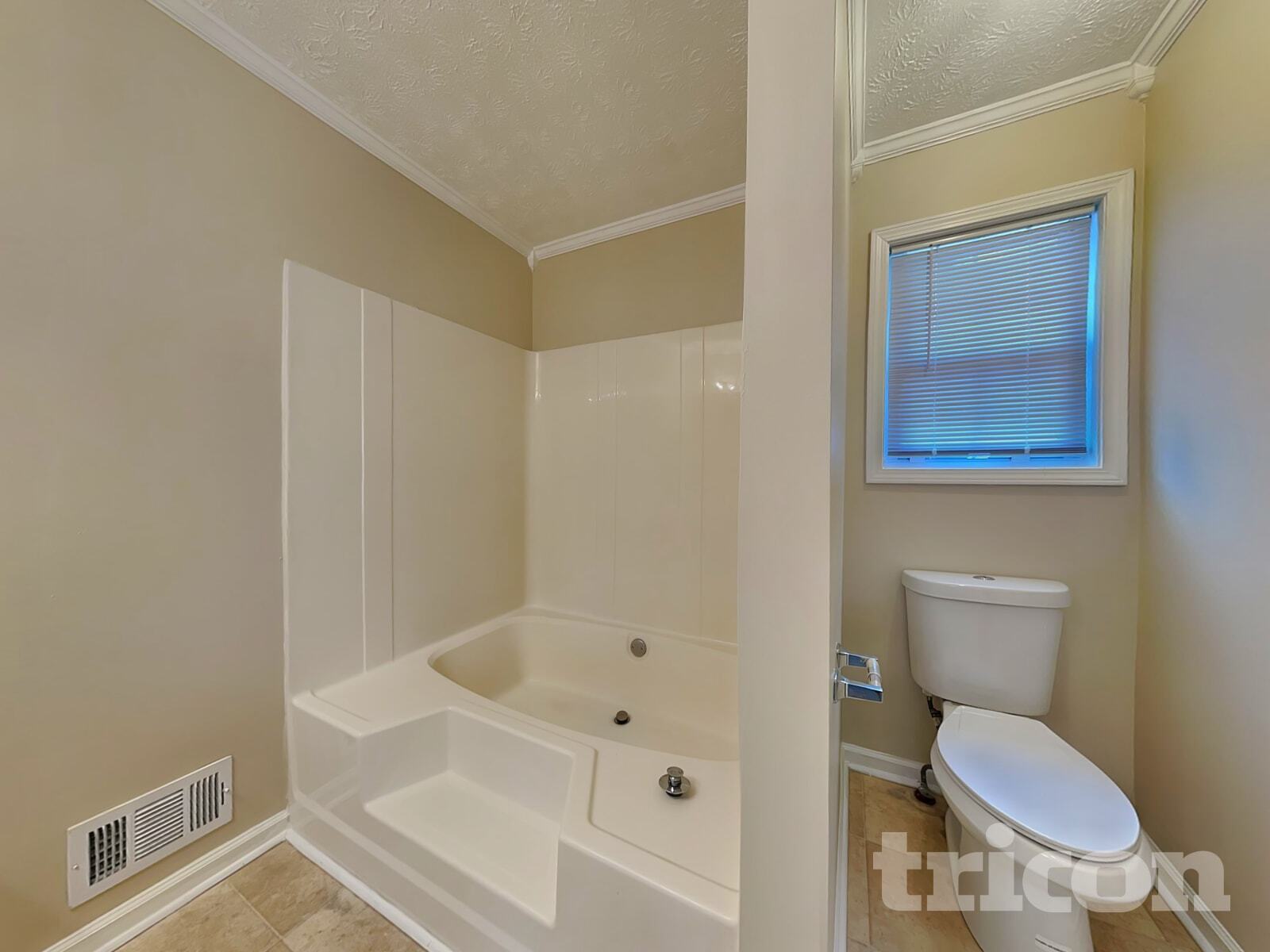 Building Photo - 4408 Lamar Dr