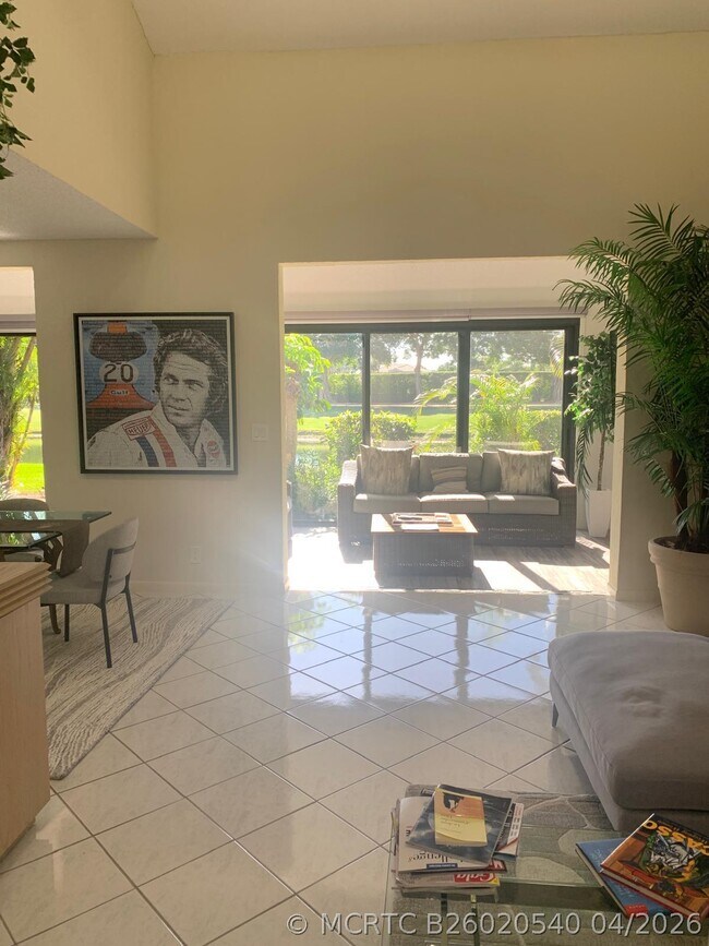 Building Photo - 7770 La Mirada Dr