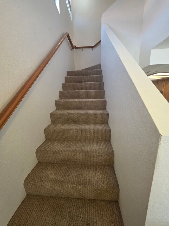 Building Photo - Gated Community~$2,595~ 2 Bed/2.5 Bath End Unit Townhome.