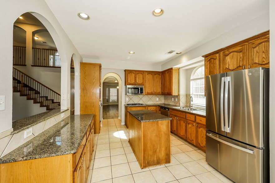 Building Photo - 301 Cold Water Dr