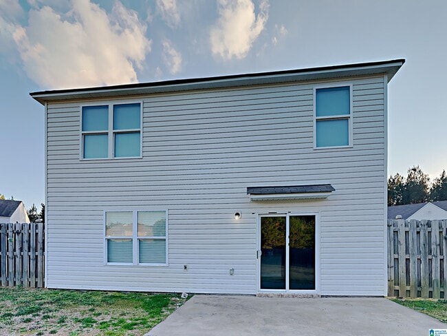 Building Photo - 330 Reed Way