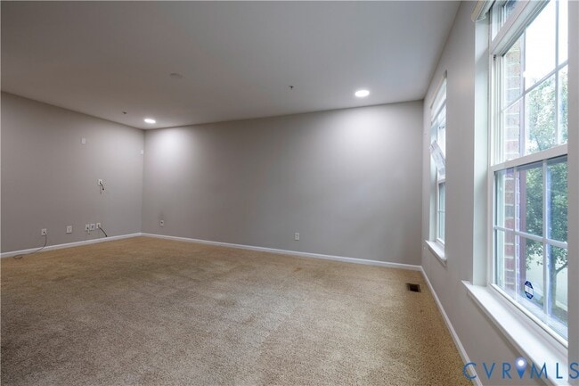 Building Photo - 1903 Old Brick Rd