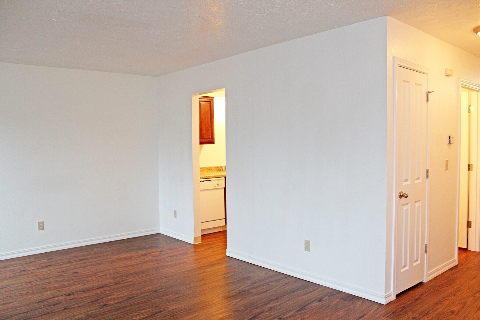Building Photo - 3805-3805 SE Cesar Estrada Chavez Blvd