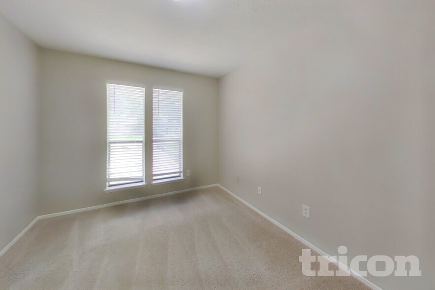 Building Photo - 3619 Maple Glen Dr