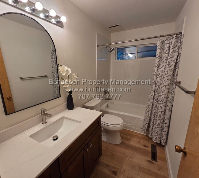 Building Photo - Beautifully updated 2015 Sq. Ft. Ranch-Style Home featuring 4BD/3BA| Brush Creek, Santa Rosa