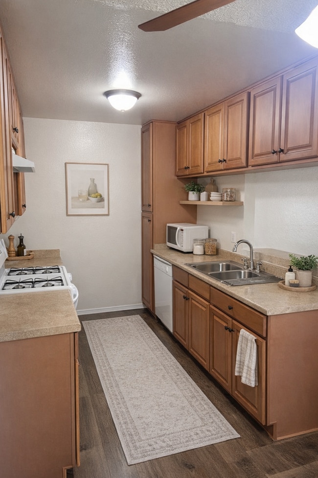 Interior Photo - 1330 Sunset Ave, West Covina