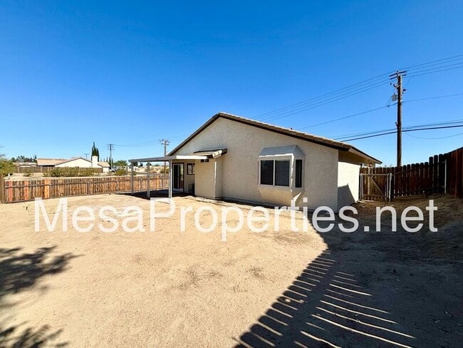 Building Photo - 15512 Yates Rd