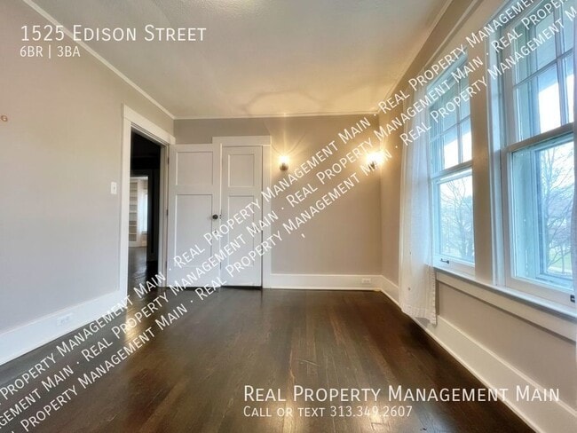 Building Photo - 1525 Edison St