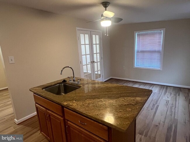 Building Photo - 800 Jefferson St NE